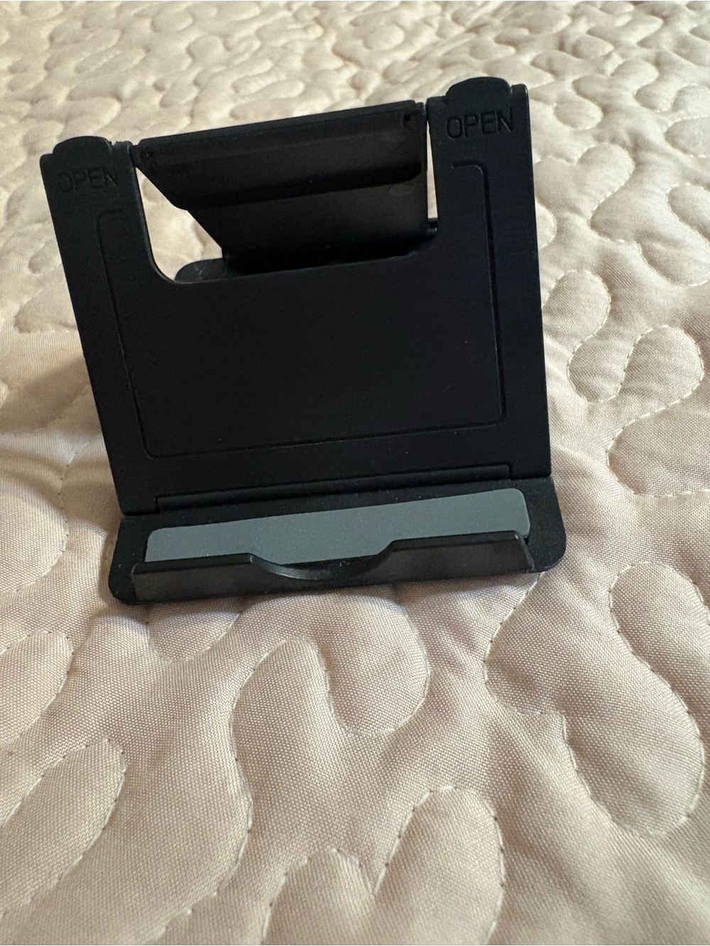 Foldable Black Phone/Tablet Stand
